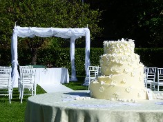 WEDDING CAKE